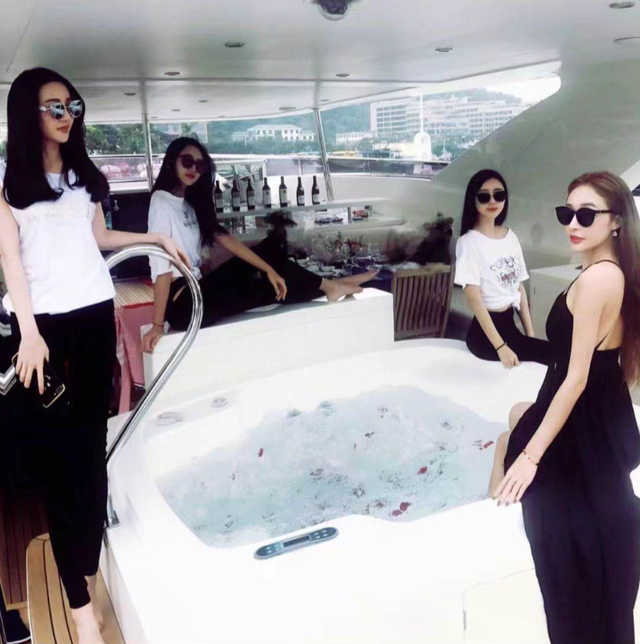 潘玮柏老婆是谁，潘玮柏的老婆（潘玮柏结婚扯出“天王嫂培训班”）