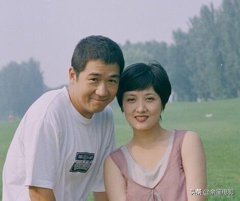 张默是邓婕的儿子吗，张默的母亲是谁（嫁给净身出户的张国立）