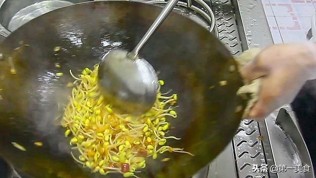 黄豆芽的家常做法，黄豆芽的十种家常做法（厨师长炒个黄豆芽）