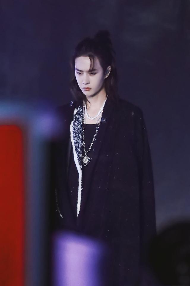 境界的彼方壁纸，境界的彼方，微信头像（突然感觉博辰君好帅），微信头像（你们想要的王一博高清壁纸）