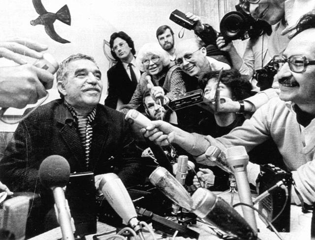 百年孤独简介故事梗概，百年孤独简介故事梗概百年孤独理解（《百年孤独》这本书到底在讲什么）