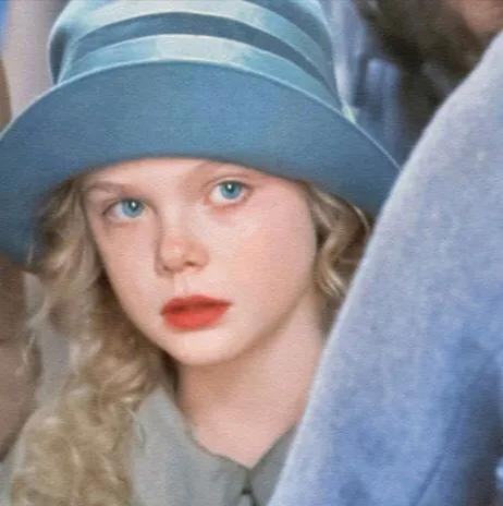 小丫头卡通头像  奇奇怪怪微信，小丫头卡通头像  奇奇怪怪（可爱的奇奇怪怪的头像）