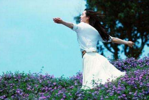 偏心的父母如何对待，偏心的父母如何对待自己（父母偏心，我该如何面对这个坎）