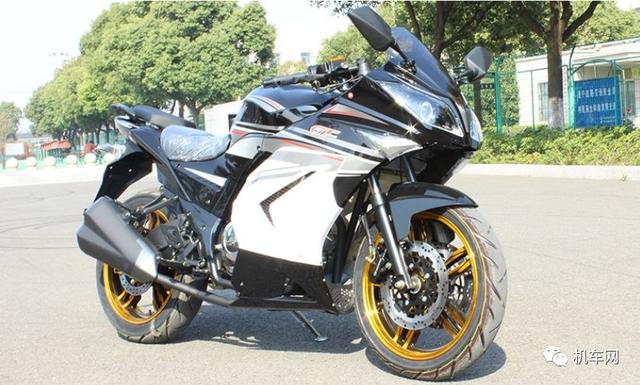 永源战隼350摩托车最高时速多少，永源战隼350百公里加速（一位骑士的自我修炼）