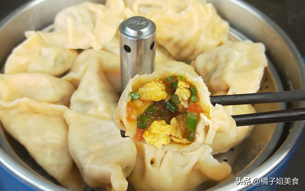 图片[8]-【西红柿韭菜花鸡蛋饺子】做法步骤图 鲜嫩多汁 大人孩子都抢-起舞食谱网