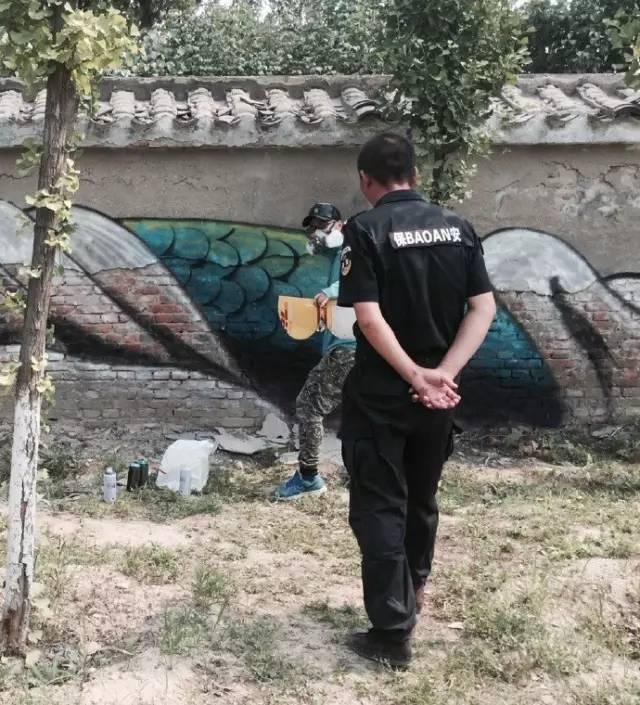 男生网名英文高冷，霸气的英文网名男生   Bohemian 浪荡不羁微信昵称（这位“不务正业”的粗大汉）