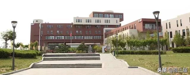 河北传媒学院学费，河北传媒学院一年的学费是多少啊（学费最贵的十所艺术类院校盘点）