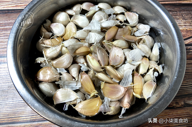 腌正宗腊八蒜方法，腊八蒜怎么腌法（教你腌腊八蒜正确做法）