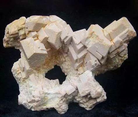 正向抽空四角锥网架，四方锥的杂化类型（假期出游如何鉴定矿物）