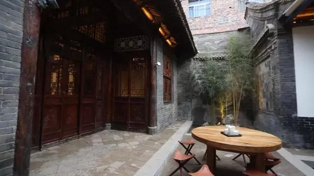 cf寂静村怎么上房，cf寂静村怎么跳上高台（这座晚清废屋变成中式豪宅）