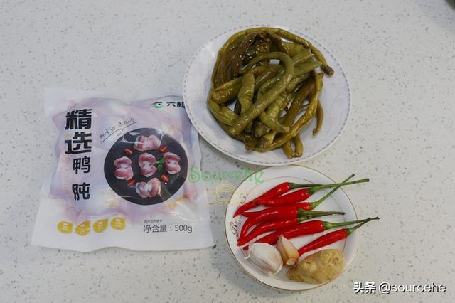 鸭肾怎么炒好吃，家常炒鸭肾做法步骤（鸭肾加泡椒炒）