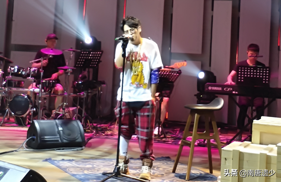 曹格 - 你的天堂歌词是什么，曹格罗密欧与祝英台（出道十三年再当一次乐坛“新人”）