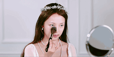 蜜粉刷和散粉刷的区别是什么，蜜粉刷主要用于什么（你真的会选择会使用定妆粉吗）