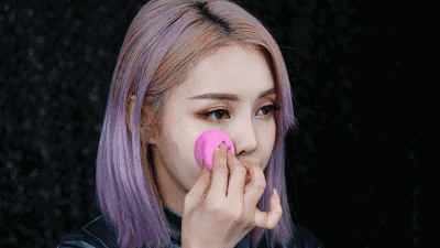 蜜粉刷和散粉刷的区别，蜜粉刷和散粉刷的区别是什么（都说“粉底刷”碾压“美妆蛋”）