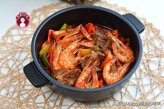 开胃菜有哪些中国菜，开胃菜有哪些中国菜图片（年夜饭全是鸡鸭鱼肉）