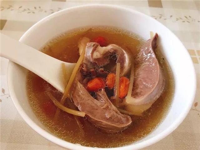 不锈钢盆可以放烤箱吗，烤箱里可以放不锈钢盆吗（10种花最养人）