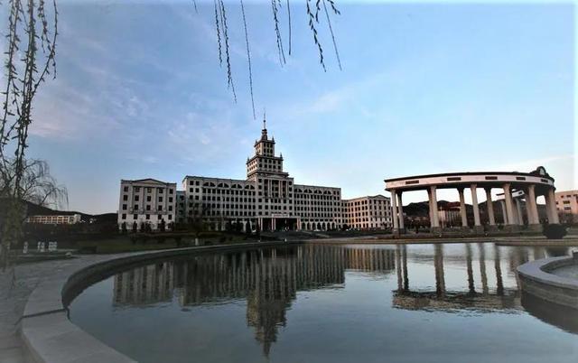 哈工大一校区图书馆几点开门，哈工大二校区图书馆开放时间（哈尔滨工业大学威海校区）