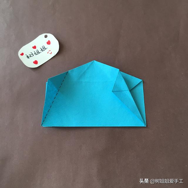 战斗纸飞机的折法，战斗纸飞机的折法视频（这是一款超酷的战斗纸飞机）