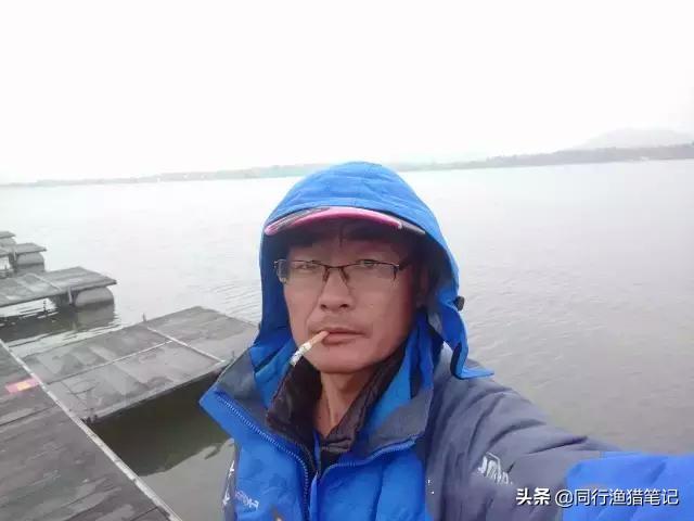 民间钓鱼高手两次无意操作竟成神技，网友惊呼：这才是真正的钓鱼艺术！