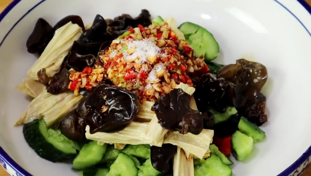 图片[6]-【凉拌腐竹】做法步骤图 下酒又下饭 连吃3天不腻-起舞食谱网