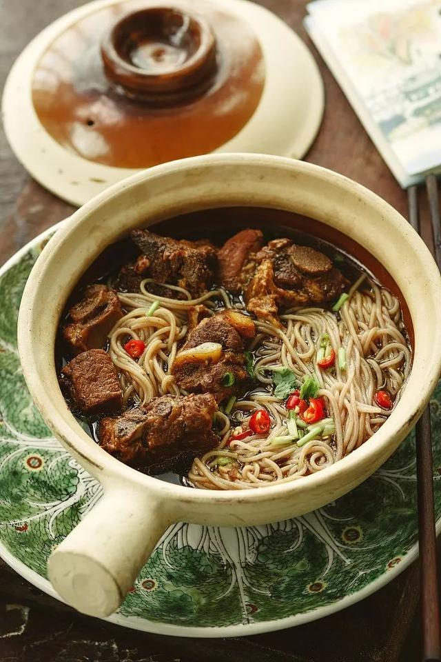 米线是什么做的，米线原材料到底是什么（竟源于北方人的乡愁）