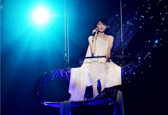 陈小霞作品，却火了齐秦、王菲、陈奕迅、莫文蔚（陈小霞怎么写）