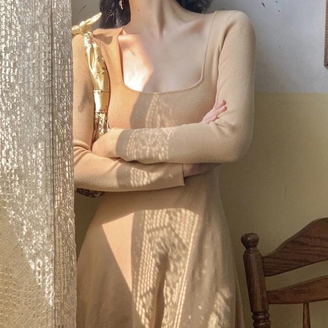 性感头像女生个性头像，女生性感头像／部位头像／“感动代替不了感情，念旧也回不到曾经” ​微信（部位头像丨一厢情愿，愿赌服输）