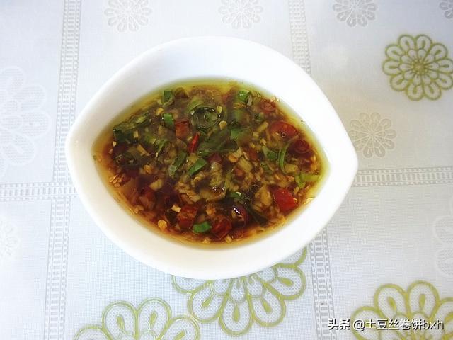 白灼虾蘸料怎么调，白灼虾的蘸料酱油怎么做（这碗无敌蘸料太香）