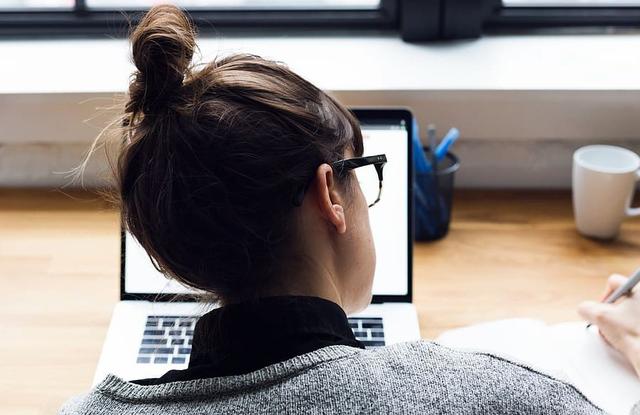 qq截图怎么操作，qq截图怎么操作步骤（你还在用微信qq截图）