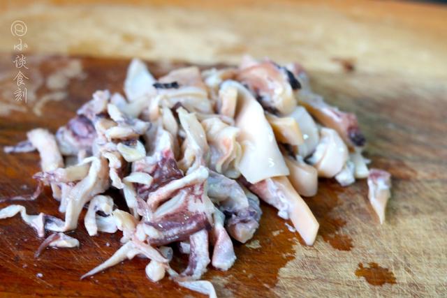 墨鱼炖肉的做法,墨鱼炖肉怎么做(汤汁鲜美有营养)