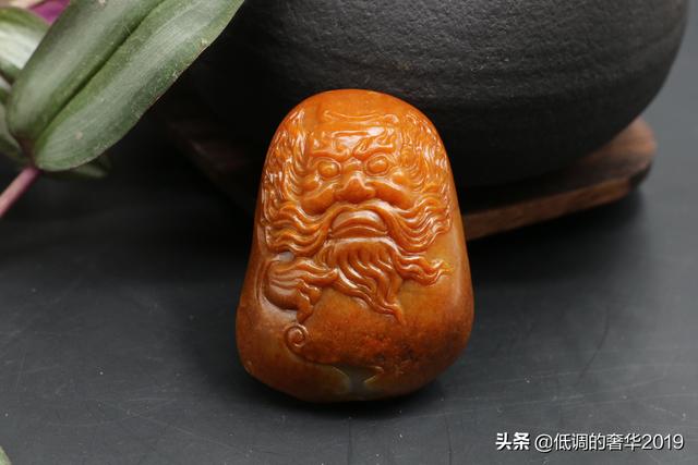 玉是通过什么方式养人的，怎么养玉才能透亮（日常怎么养玉）