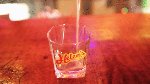 helens红牛桶是什么，helens啤酒桶（最近爆火的“午夜小酒馆”）