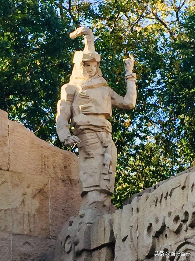 元大都遗址位于现在哪里，元大都遗址位于现在的哪个城市（遗迹众多、秋色醉人、晨跑、遛弯的生态园林）