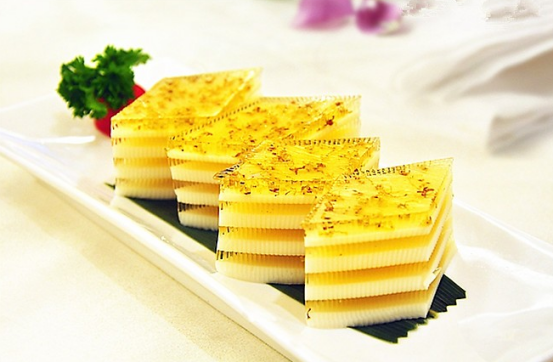水晶桂花糕的做法和配方窍门，就能做出精致甜美的桂花糕