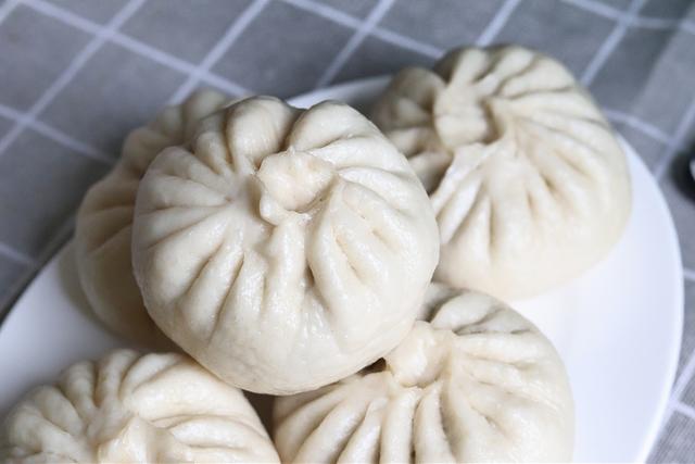 芸豆包子的做法，芸豆香菇馅包子的家常做法（教你东北芸豆包子的做法）