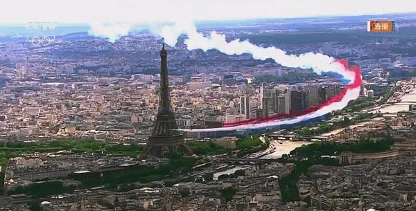 蓝底黄十字是什么国旗，蓝底红黄十字国旗（为什么在巴黎8分钟里）