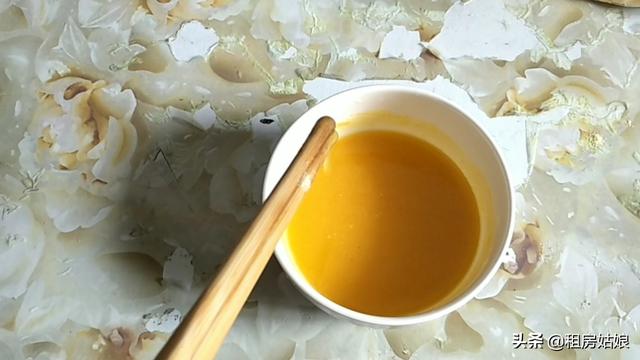 半发面的制作过程，天津传统水馅包子半发面制作方法（半发面油饼：一斤面）