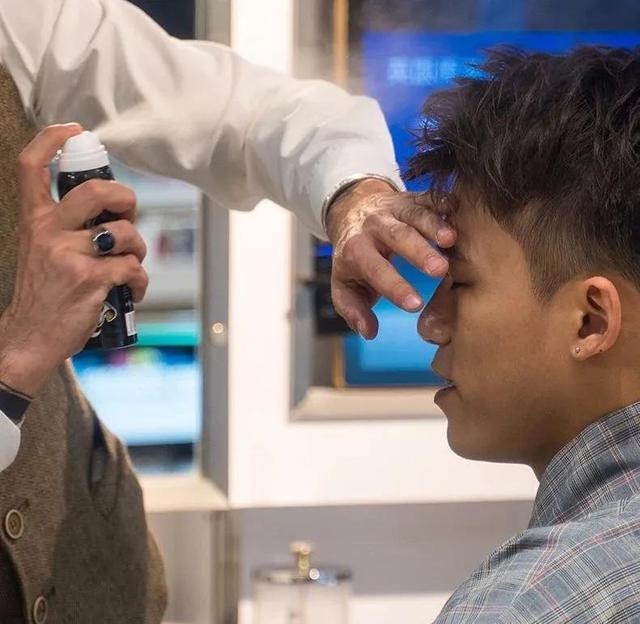 头发变粗硬方法，头发变粗硬方法是什么（关二哥喷雾让你去油蓬松、持久定型）