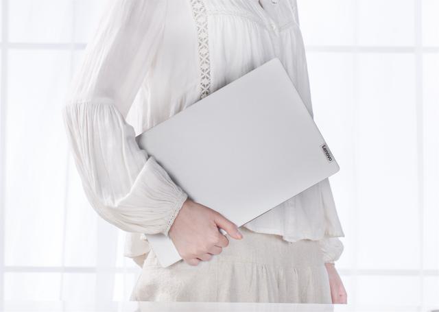 蜡笔小新的声音，抖音蜡笔小新的声音怎么弄的（第十代酷睿处理器加持的金属轻薄本）