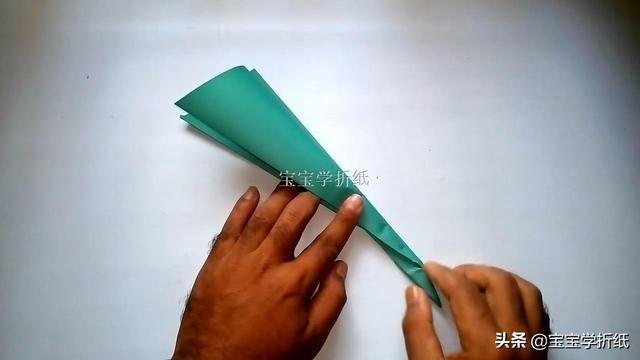 儿童手工折纸飞机，能飞很远的纸飞机（折纸飞机系列详细折纸步骤）