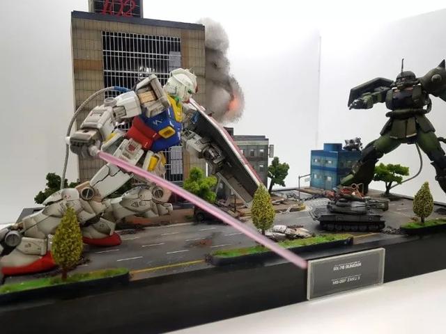 扎古和高达区别，高达扎古是什么梗（佳作：白色恶魔vs扎古）