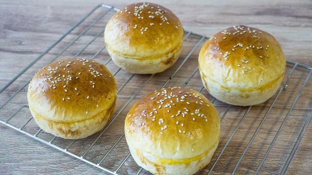 汉堡胚子做法和配方，新手也能轻松出手套膜