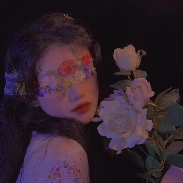 2016最新闺蜜头像两张，双人女生闺蜜头像微信（我要陪你一年又一年）