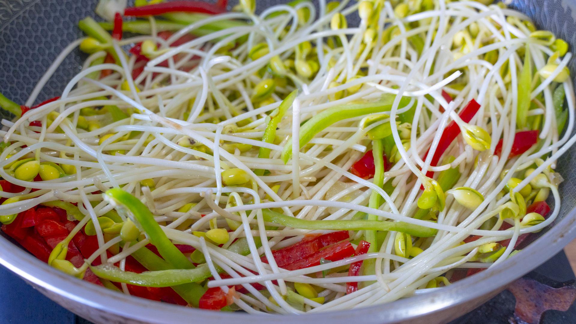 家庭自制黄豆芽的方法，如何发黄豆芽家庭用