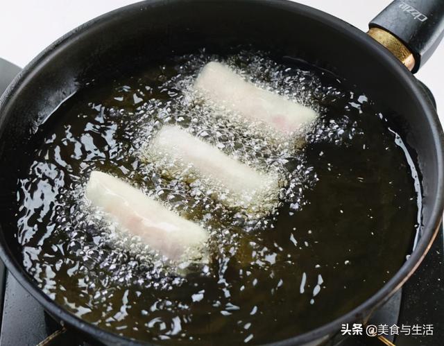 家庭自制春卷皮，煎饼果子面糊的做法（教你在家做春卷）