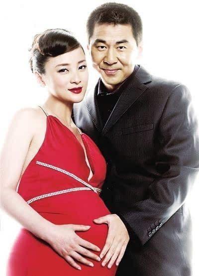 陈建斌结过几次婚，陈建斌结过几次婚年轻（陈建斌从“草根”变“皇阿玛”的上位史）