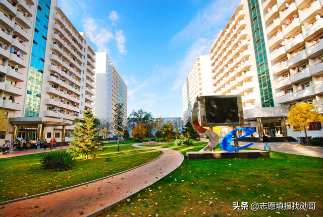 东华大学是211吗，上海东华大学是211吗（比有些985大学还牛气）