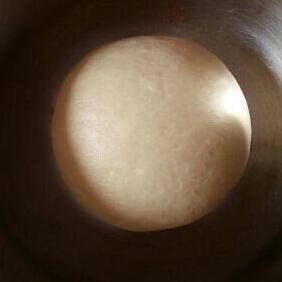 圖片[2]-【豆沙毛毛蟲面包】做法步驟圖 面包皮薄餡足 特別的香甜好吃-起舞食譜網(wǎng)