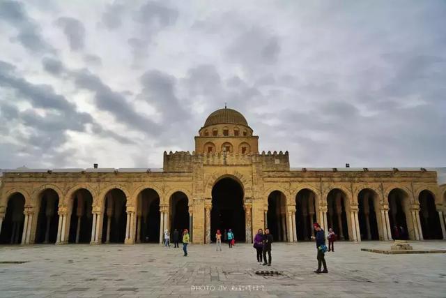 洗大净的顺序图解，洗大净的顺序（它是世界上第二大清真寺）