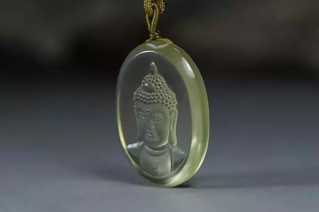 黄水晶的功效与作用，黄水晶的功效与作用及禁忌（当十二生肖守护佛 碰上黄水晶）